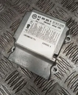 Volkswagen Jetta V Airbag control unit/module 1K0909605R 42050202A 02H018S2200