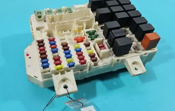 Fuse box set