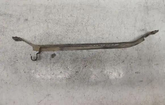 Opel Zafira A Fuel tank mounting bracket 