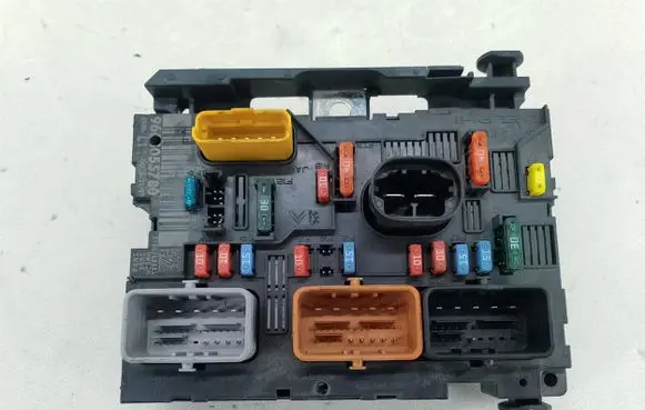 Peugeot 207 BSM Control unit 9664055780