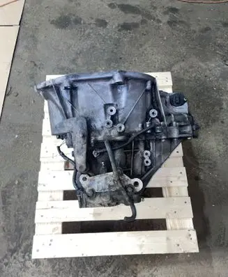 Nissan Qashqai Manual 6 speed gearbox 30400JG70A
