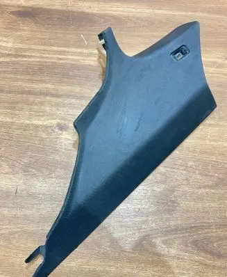 BMW 3 E90 E91 (C) pillar trim 7117474