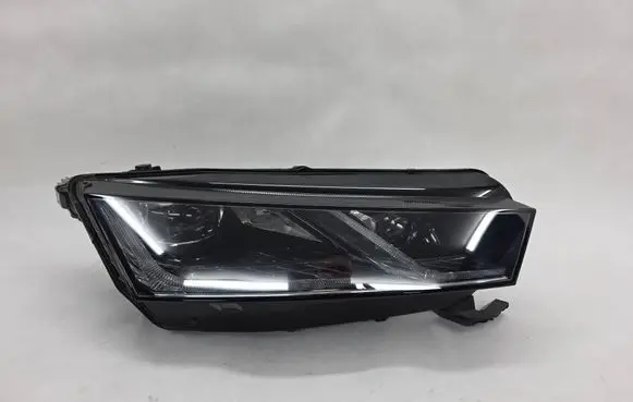 Skoda Octavia Mk4 Headlight/headlamp 5E4941016B