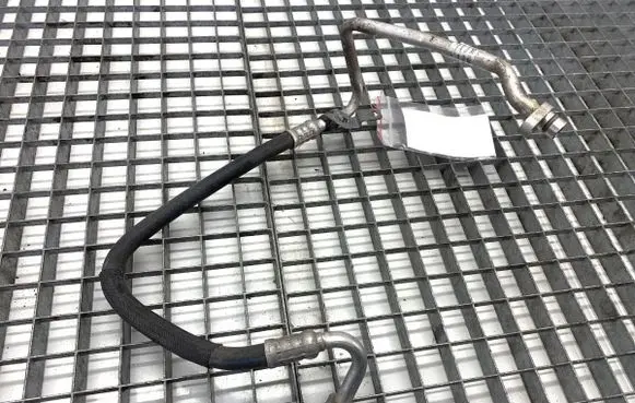 Dacia Sandero Air conditioning (A/C) pipe/hose 924903642R
