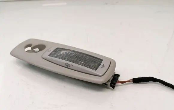 Volkswagen PASSAT B5 Rear seat light 3B0947291