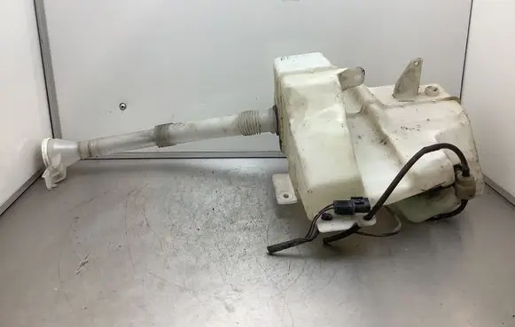 Peugeot 4007 Windshield washer fluid reservoir/tank