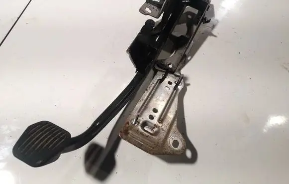 Ford Focus Brake pedal 4m512467ar 4m51-2467-ar