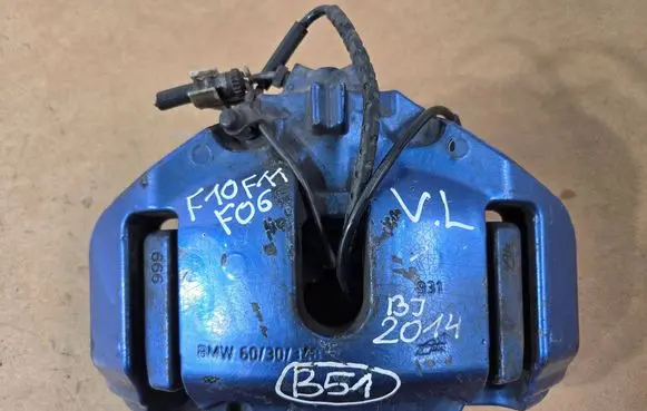 BMW 5 F10 F11 Front brake caliper 6030348