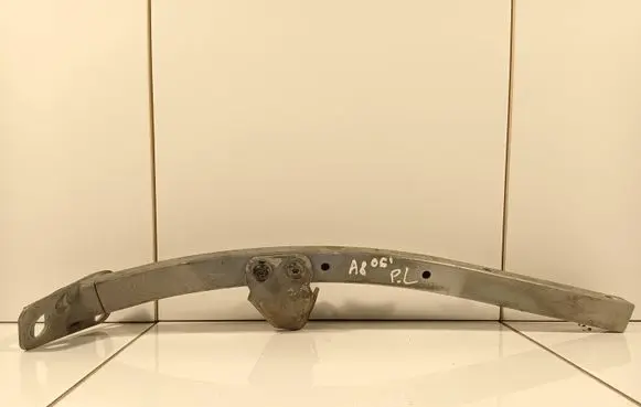 Audi A8 S8 D3 4E Fender mounting bracket 4E0805366