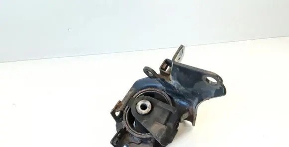 Toyota Avensis T250 Engine mount bracket