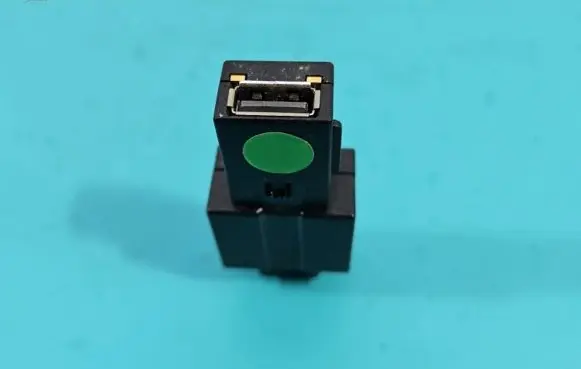 Volkswagen Tiguan USB socket connector 5U0035726 IMPRK1389471
