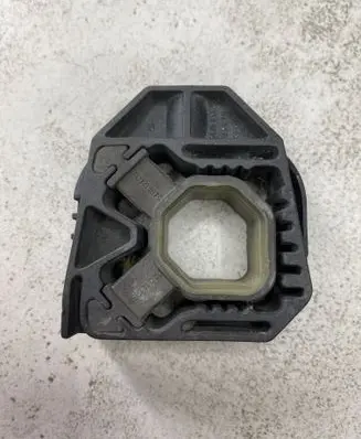 Volkswagen Golf V Radiator mount bracket 1K0121367C