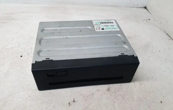 Lexus RX 330 - 350 - 400H Navigation unit CD/DVD player 8684148060