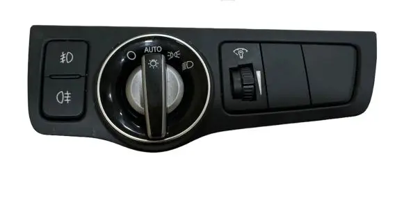 Hyundai i40 Light switch 933003Z050 39R1031000