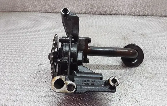 Audi A3 S3 8L Oil pump 06A115105