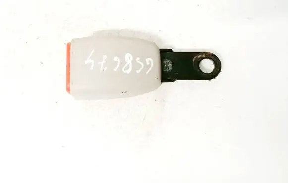 Chrysler Pacifica Middle seatbelt buckle (rear) 