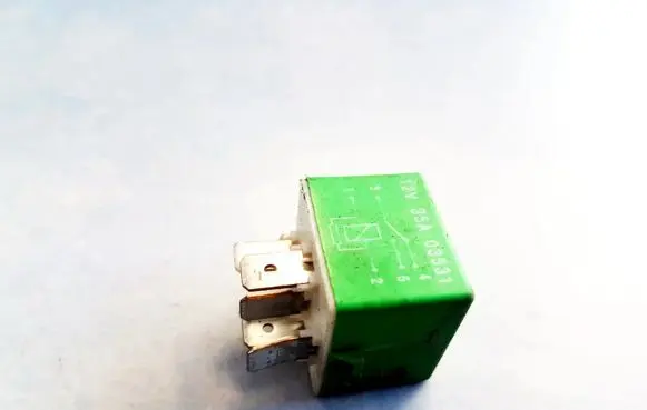 Peugeot 406 Other relay 12V35A03531