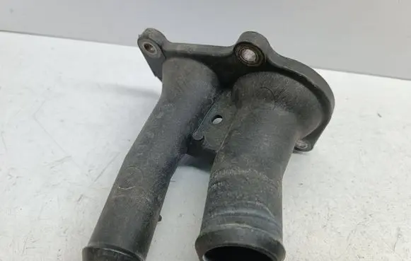 Ford Fiesta Thermostat housing 2S6G9K478BD