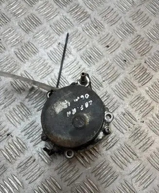 Opel Zafira B Vacuum pump 