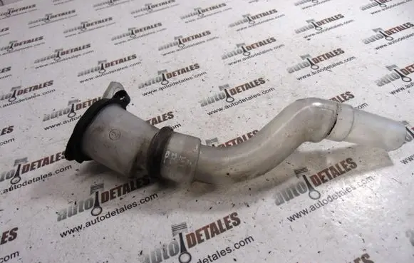 Toyota Previa (XR30, XR40) II Window washer liquid tank fill tube 