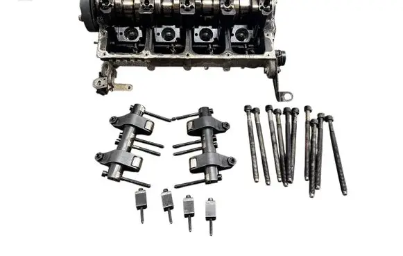 Skoda Octavia Mk2 (1Z) Engine head 03G103351C 038103384 038103385A