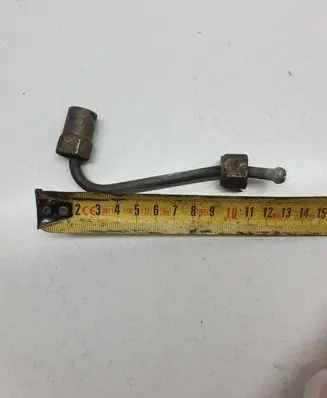 Chrysler Voyager Fuel injector supply line/pipe 