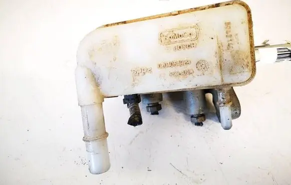 Ford Fiesta Brake fluid reservoir 0204054029