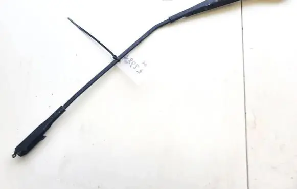 Mercedes-Benz B W245 Front wiper blade arm a1698200140