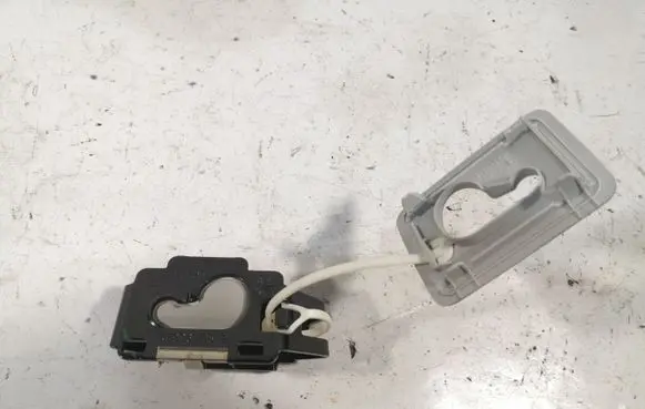 Audi A6 S6 C6 4F Cargo luggage net fixing mount 4F9861735B 4F9861303