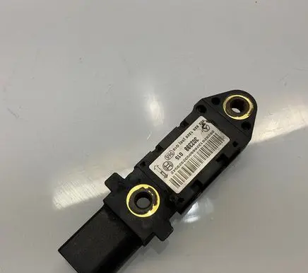 Mercedes-Benz E W211 Airbag deployment crash/impact sensor 0028201326 A0028201326