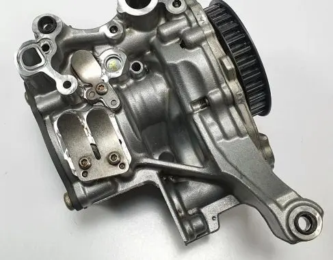 Volkswagen New Beetle Oil pump 04L145208K