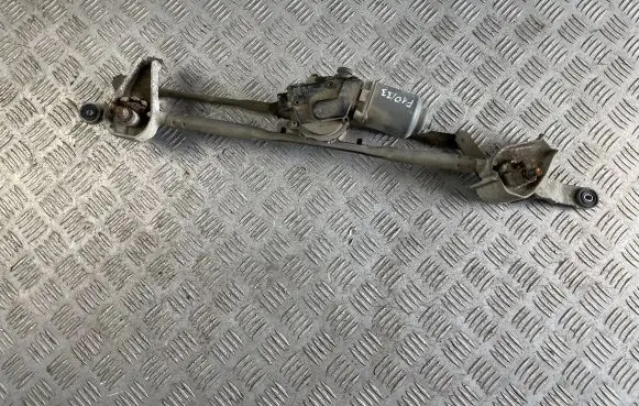 Subaru Forester SH Front wiper linkage and motor 86511SC010