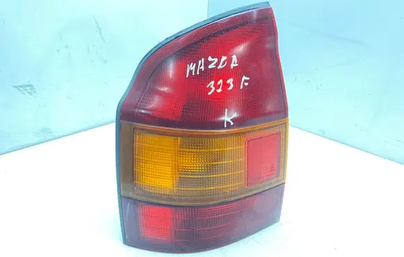 Mazda 323 F Rear/tail lights