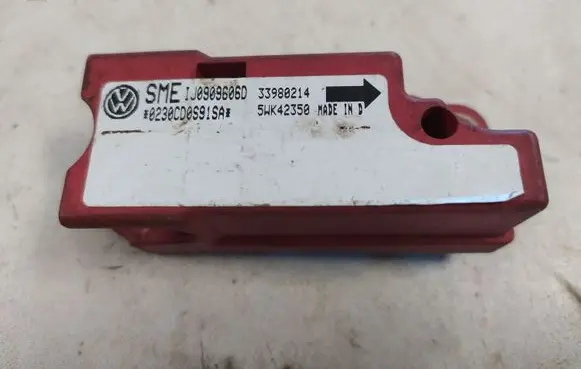 Volkswagen Golf IV Airbag deployment crash/impact sensor 1J0909606D