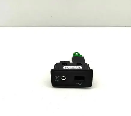 Porsche Macan (95B) AUX in-socket connector 95B035252A