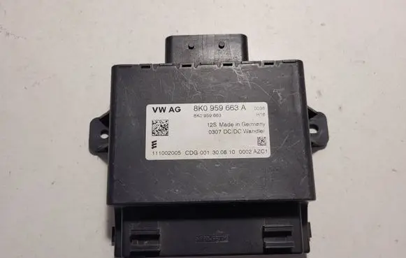 Volkswagen PASSAT B6 Power management control unit 8K0959663A 111002005 8K0959663