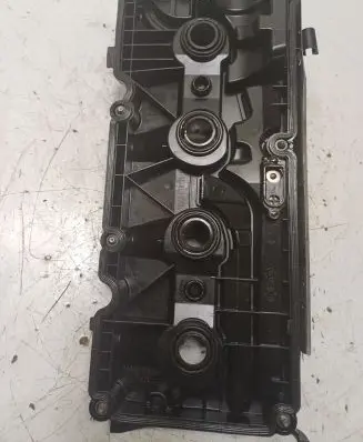 Volkswagen PASSAT B8 Rocker cam cover 04L103475