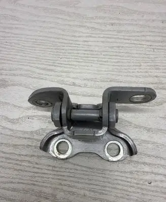 Toyota Avensis T270 Rear door upper hinge 