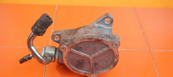 Mazda 6 Vacuum pump SH1518G00A 21MB34