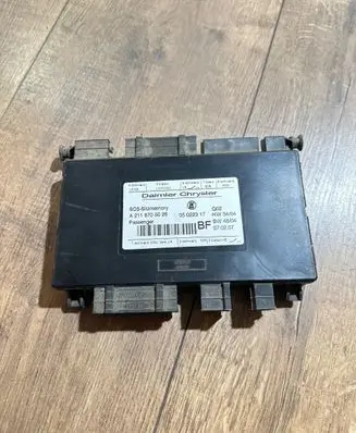 Mercedes-Benz R W251 Seat control module A2118705026 05022317 PASS6090F