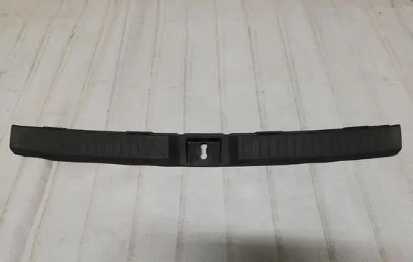 Toyota Corolla Verso AR10 Trunk/boot sill cover protection 647160F010