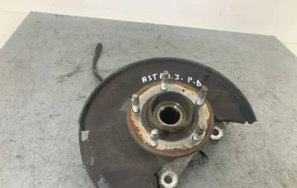 Opel Astra J Front wheel hub