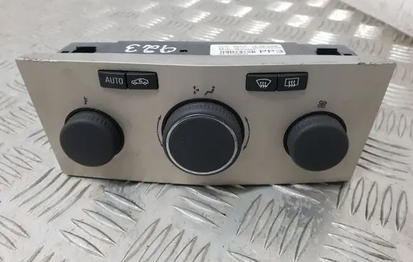 Opel Zafira B Climate control unit 90151364 13250621