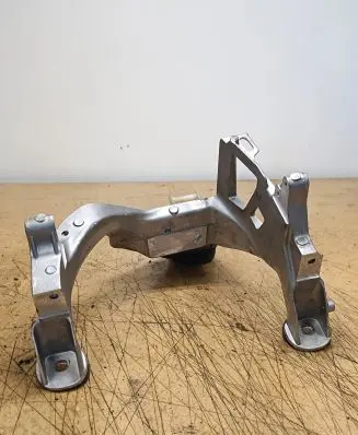 BMW 5 F10 F11 Steering rack mounting bracket 2021071
