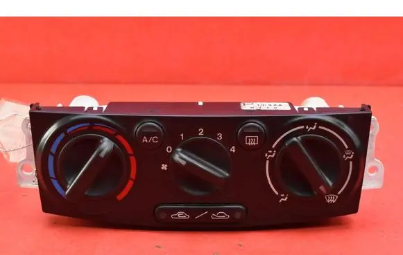 Mazda MPV II LW Climate control unit PLC94A