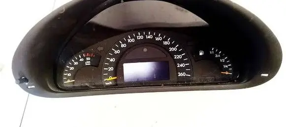 Mercedes-Benz C W203 Speedometer (instrument cluster) A2035401347