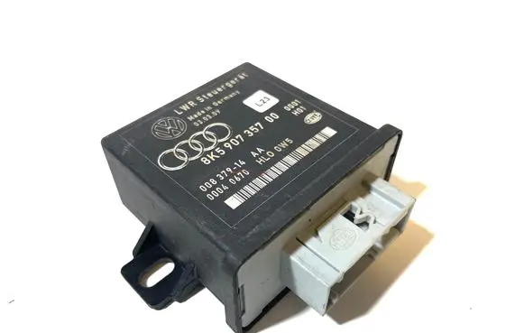 Audi A4 S4 B8 8K Light module LCM 8K590735700