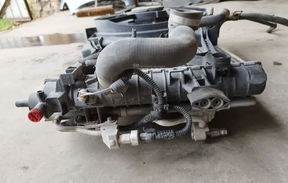 Opel Zafira B Radiator support slam panel 0130303314 13129192 0130303986