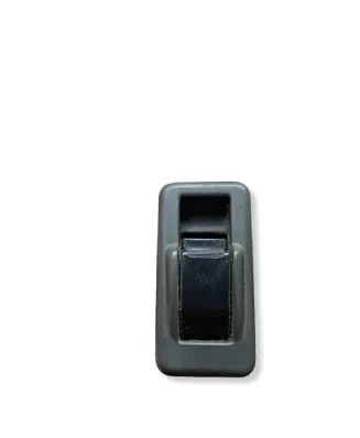 Mitsubishi Pajero Electric window control switch MB781916