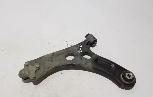 Peugeot 208 II Front lower control arm/wishbone 9850776980